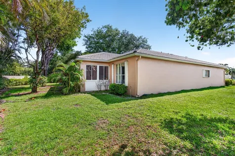 6453 Emerald Breeze Way Boynton Beach FL 33437