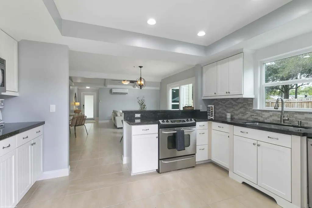 522 Goldenwood Way Wellington FL 33414
