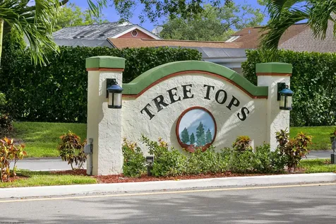 522 Goldenwood Way Wellington FL 33414