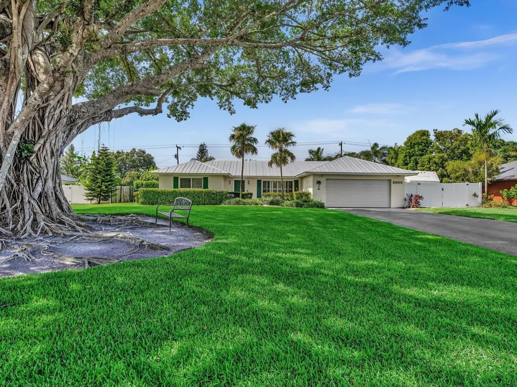 3904 Lowson Boulevard Delray Beach FL 33445