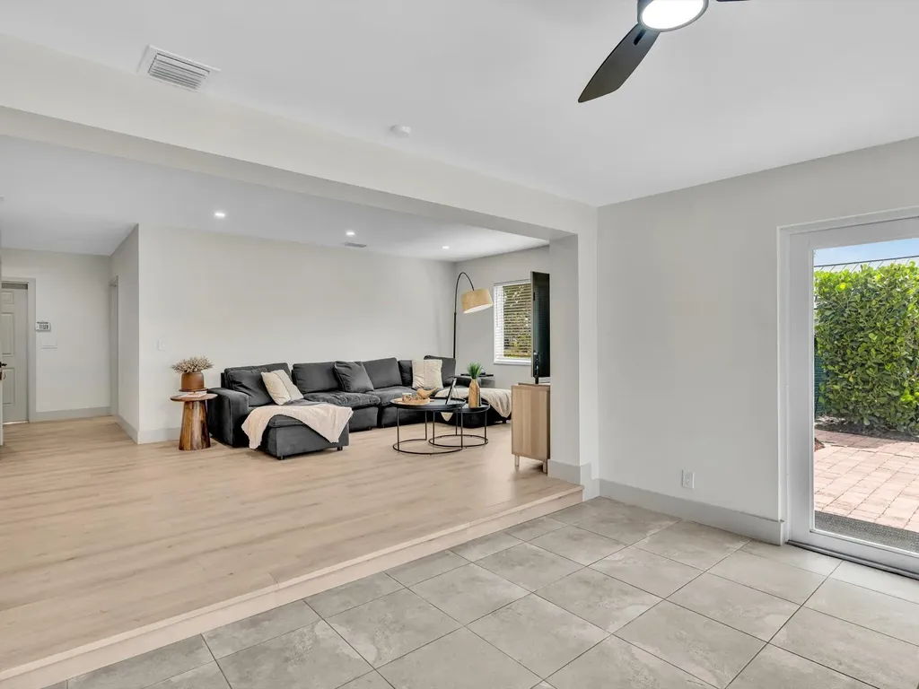 3904 Lowson Boulevard Delray Beach FL 33445