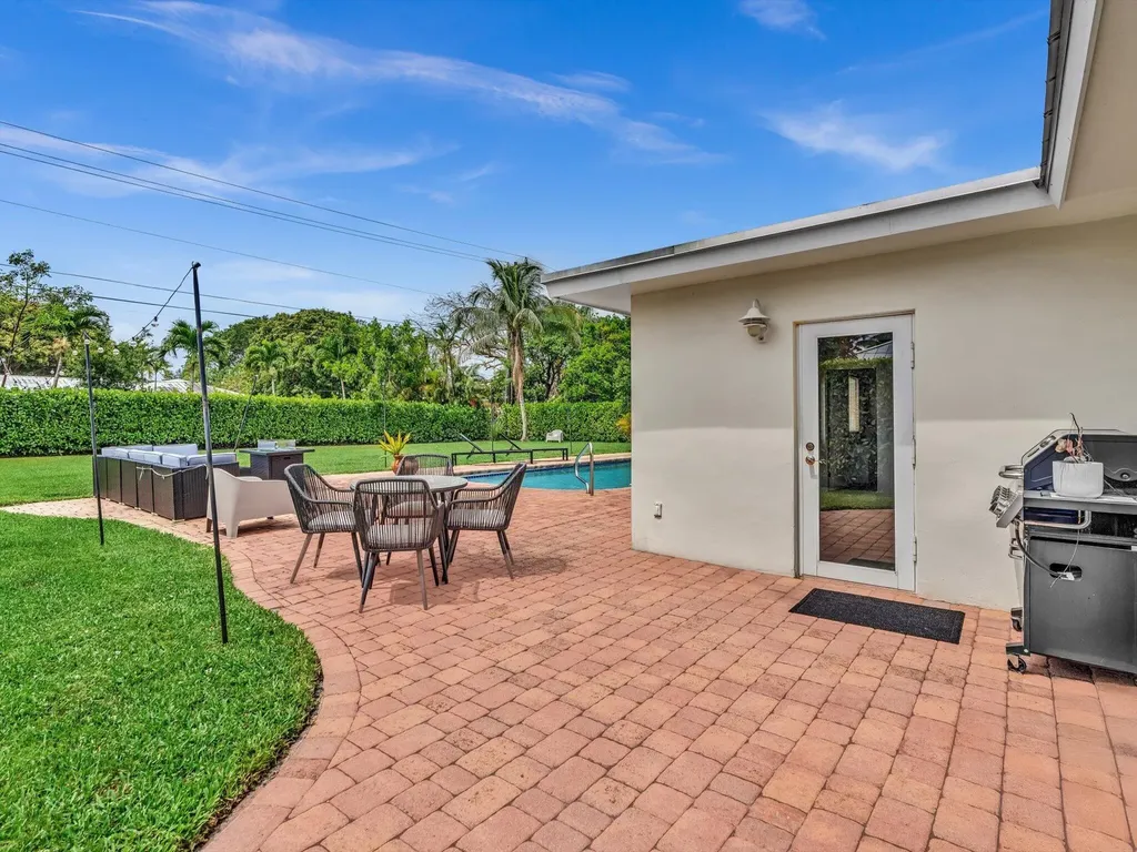 3904 Lowson Boulevard Delray Beach FL 33445