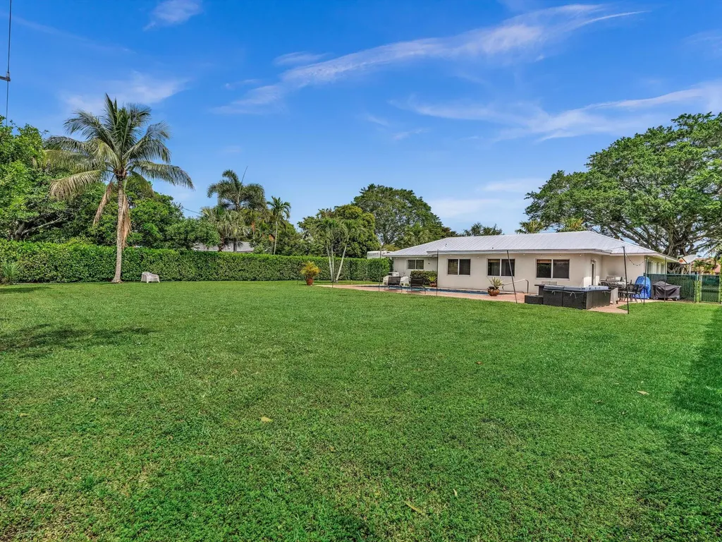 3904 Lowson Boulevard Delray Beach FL 33445