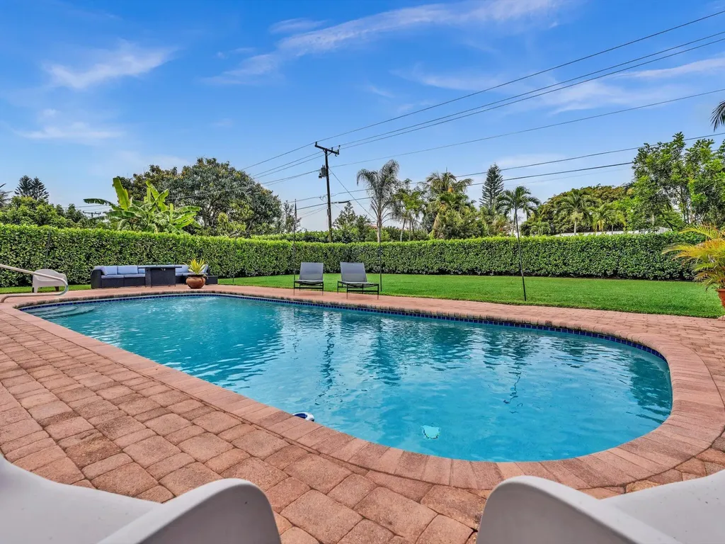 3904 Lowson Boulevard Delray Beach FL 33445