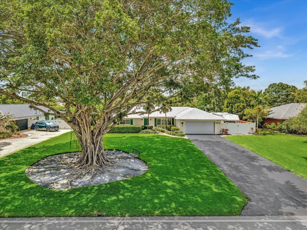 3904 Lowson Boulevard Delray Beach FL 33445