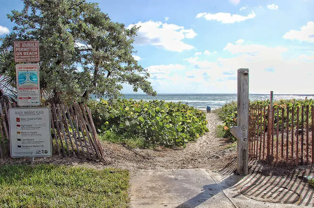 3904 Lowson Boulevard Delray Beach FL 33445