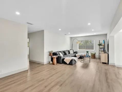 3904 Lowson Boulevard Delray Beach FL 33445