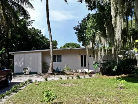 336 Borraclough Street Fort Pierce FL 34982
