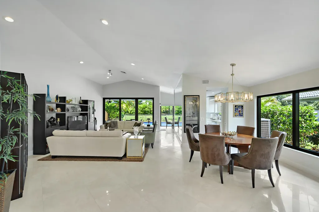 11204 Cloverleaf Circle Boca Raton FL 33428