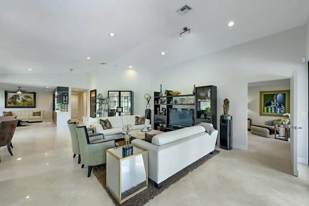 11204 Cloverleaf Circle Boca Raton FL 33428