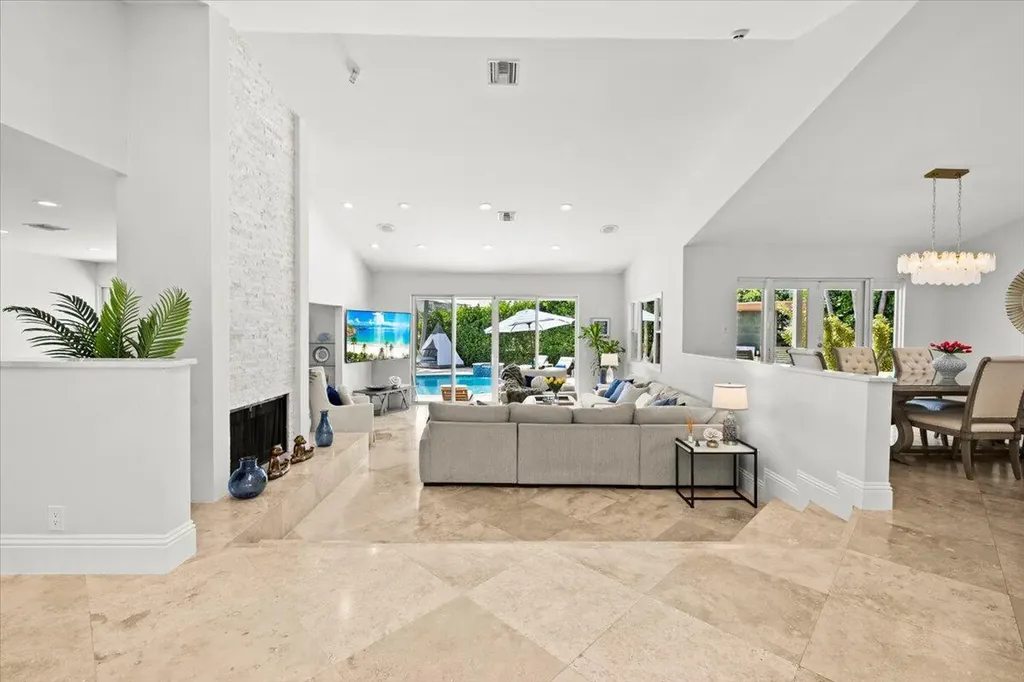 3001 Jasmine Court Delray Beach FL 33483
