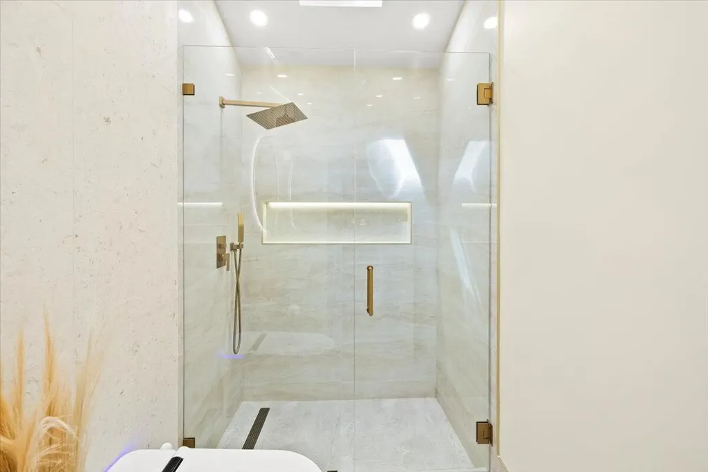 3001 Jasmine Court Delray Beach FL 33483