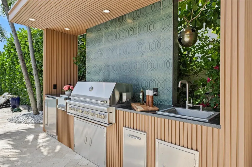 3001 Jasmine Court Delray Beach FL 33483