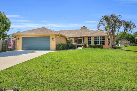 481 NW Riverside Drive Port St Lucie FL 34983