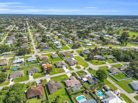 481 NW Riverside Drive Port St Lucie FL 34983