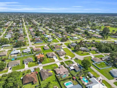 481 NW Riverside Drive Port St Lucie FL 34983