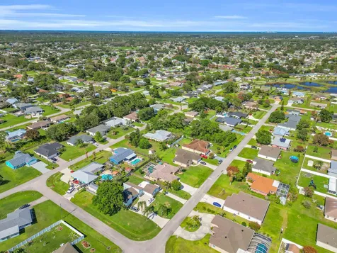 481 NW Riverside Drive Port St Lucie FL 34983
