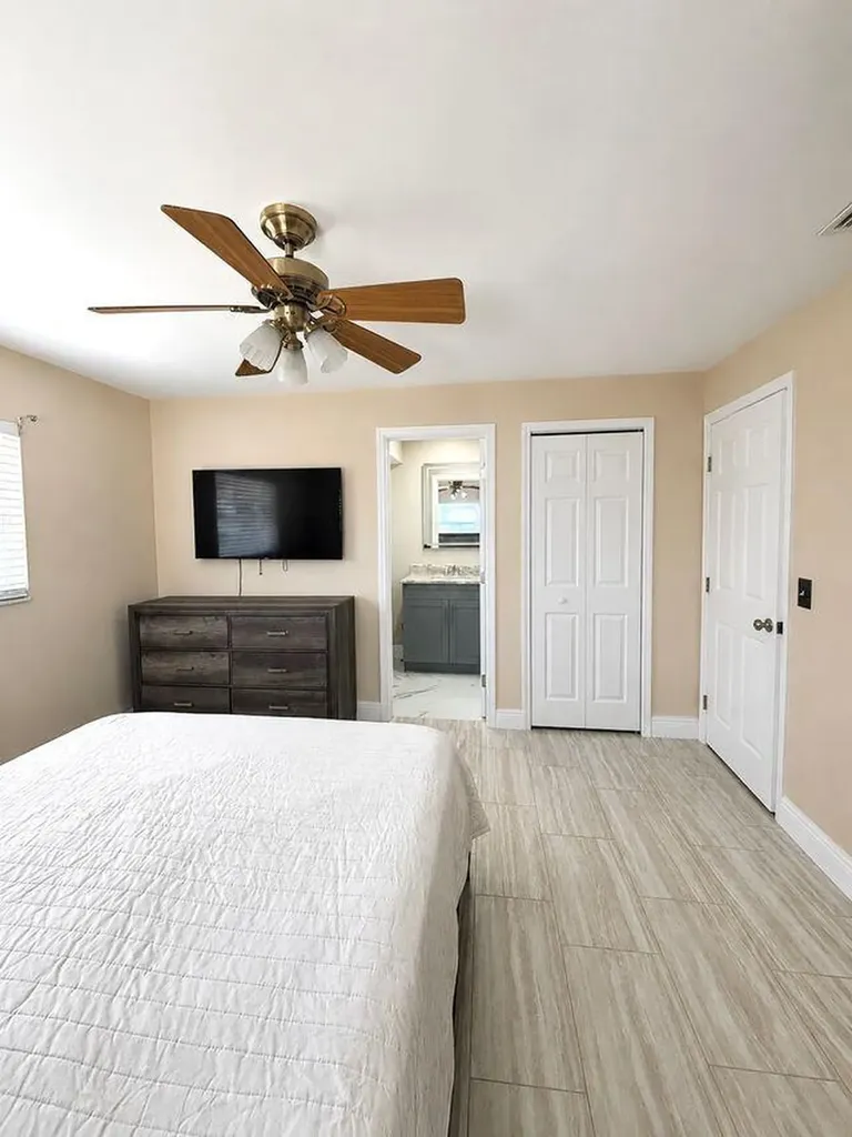 1707 E Ironwood Court Court E Oldsmar FL 34677