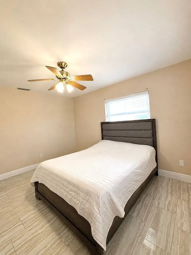1707 E Ironwood Court Court E Oldsmar FL 34677