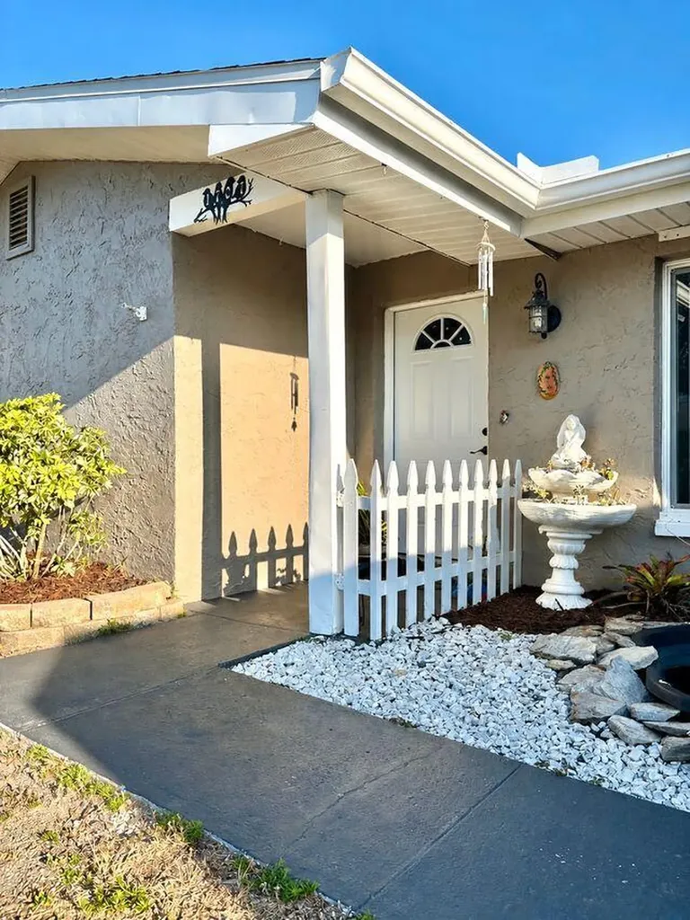 1707 E Ironwood Court Court E Oldsmar FL 34677