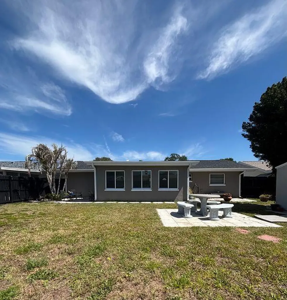 1707 E Ironwood Court Court E Oldsmar FL 34677