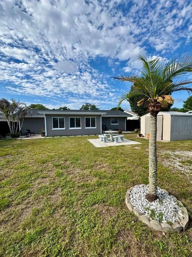 1707 E Ironwood Court Court E Oldsmar FL 34677