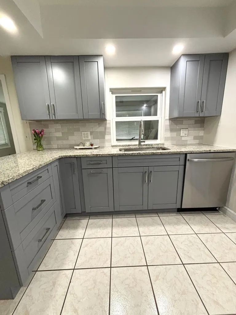 1707 E Ironwood Court Court E Oldsmar FL 34677
