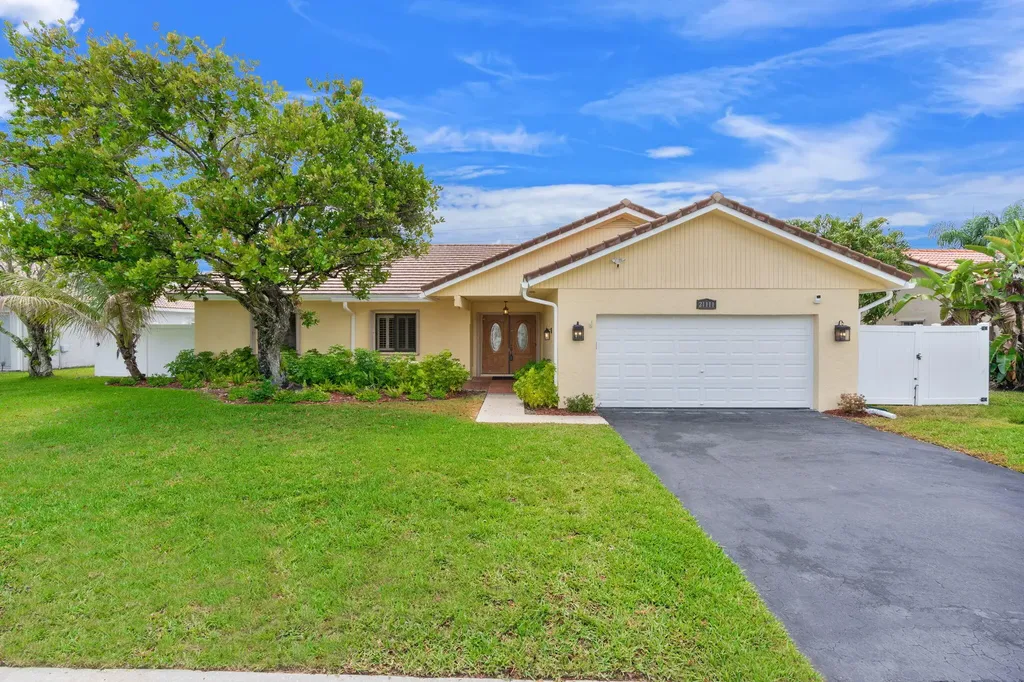 21111 N Escondido Way N Boca Raton FL 33433