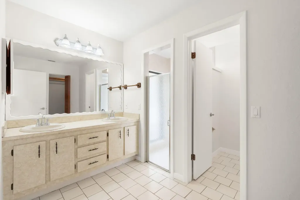 21111 Escondido Way Boca Raton FL 33433