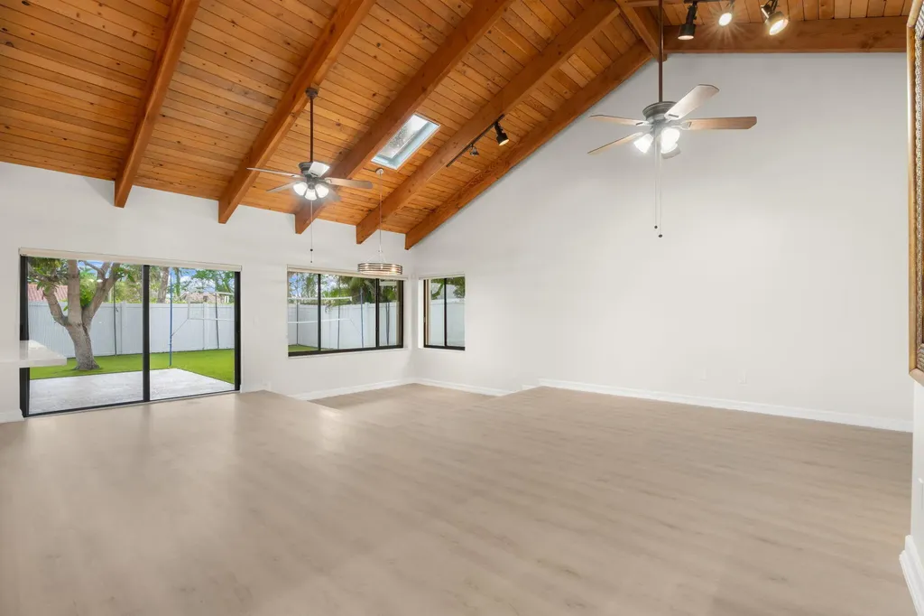 21111 N Escondido Way N Boca Raton FL 33433