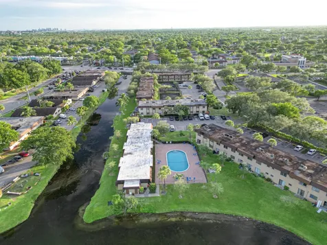 416 Lakeside Drive Margate FL 33063