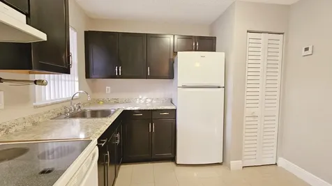 416 Lakeside Drive Margate FL 33063