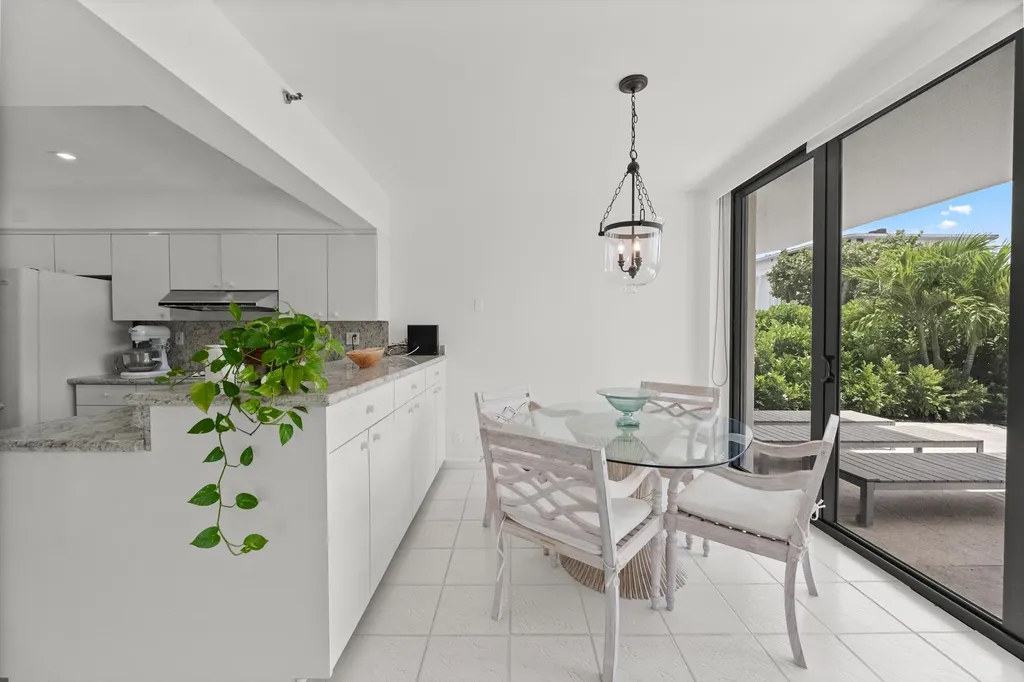 2580 S Ocean Boulevard Palm Beach FL 33480