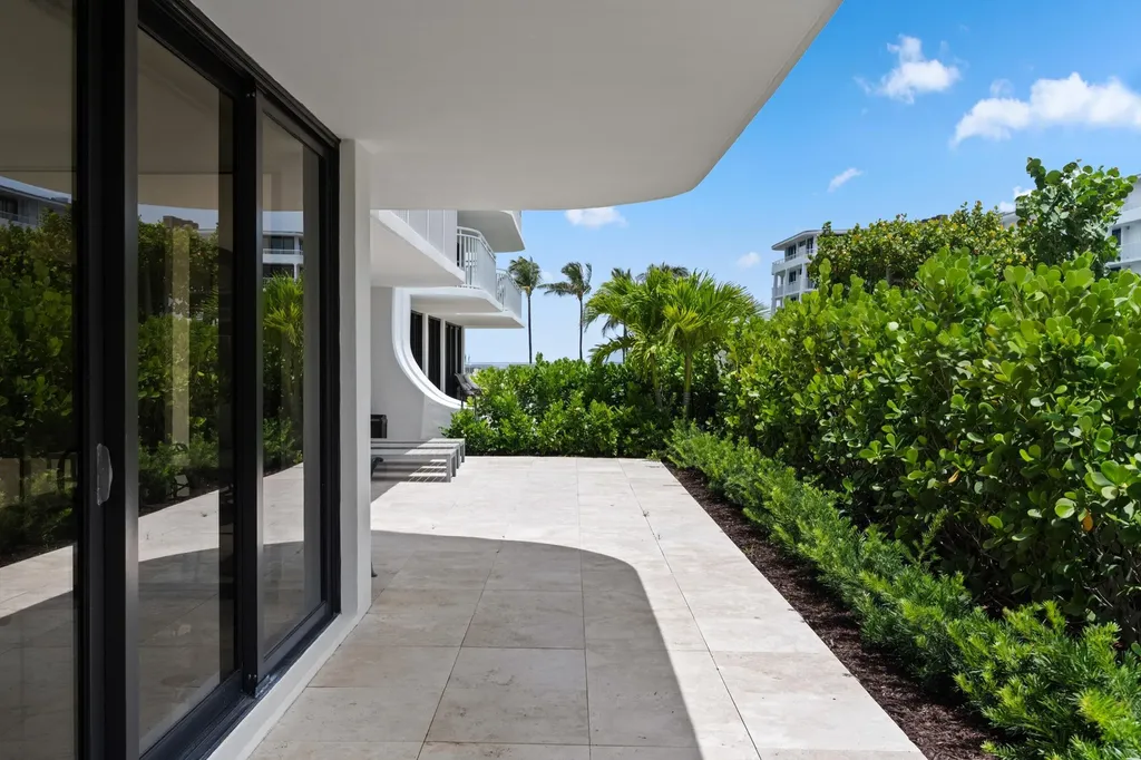 2580 S Ocean Boulevard Palm Beach FL 33480