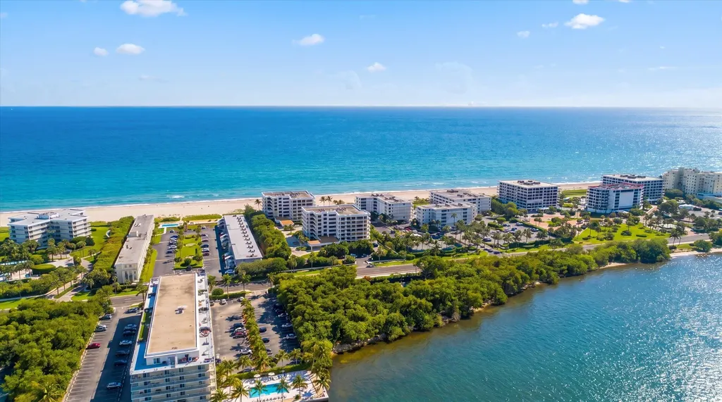 2580 S Ocean Boulevard Palm Beach FL 33480