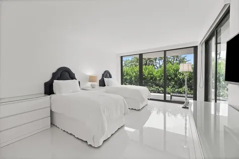 2580 S Ocean Boulevard Palm Beach FL 33480