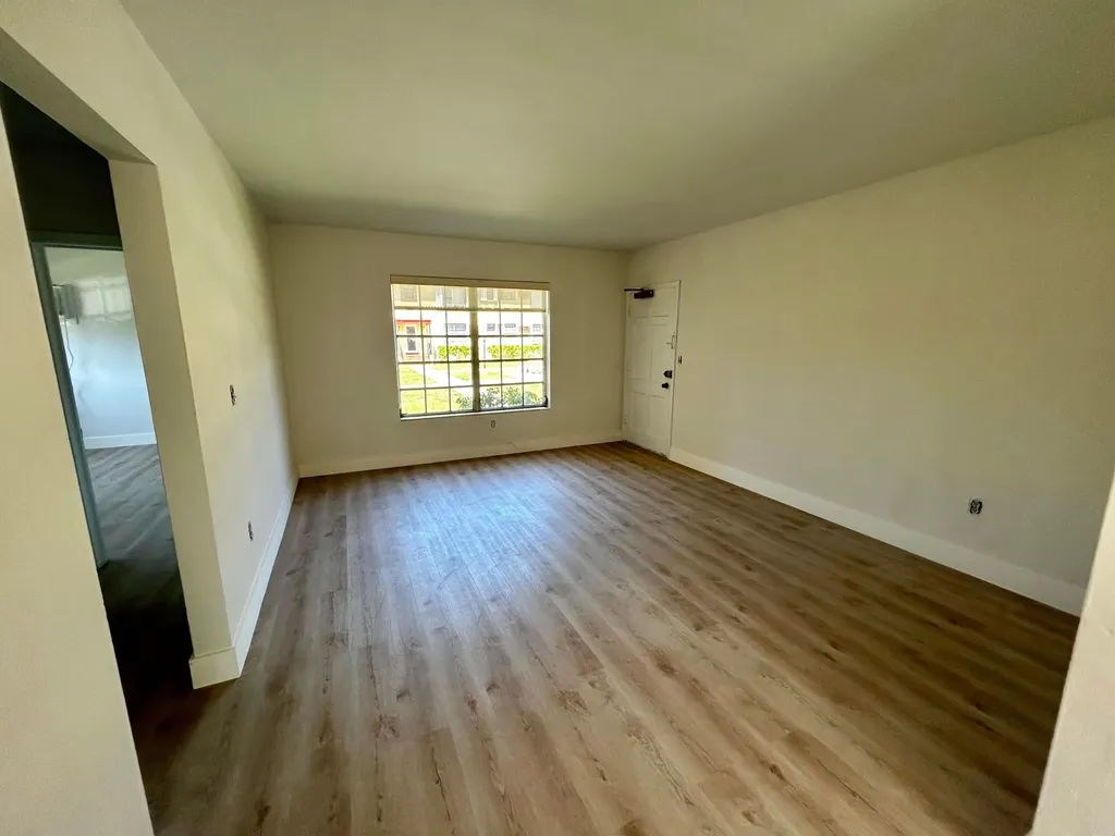 631 SW 11th Street Miami FL 33129