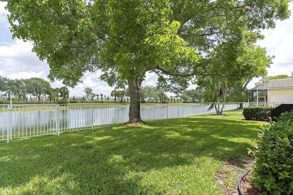 217 Berenger Walk Royal Palm Beach FL 33414