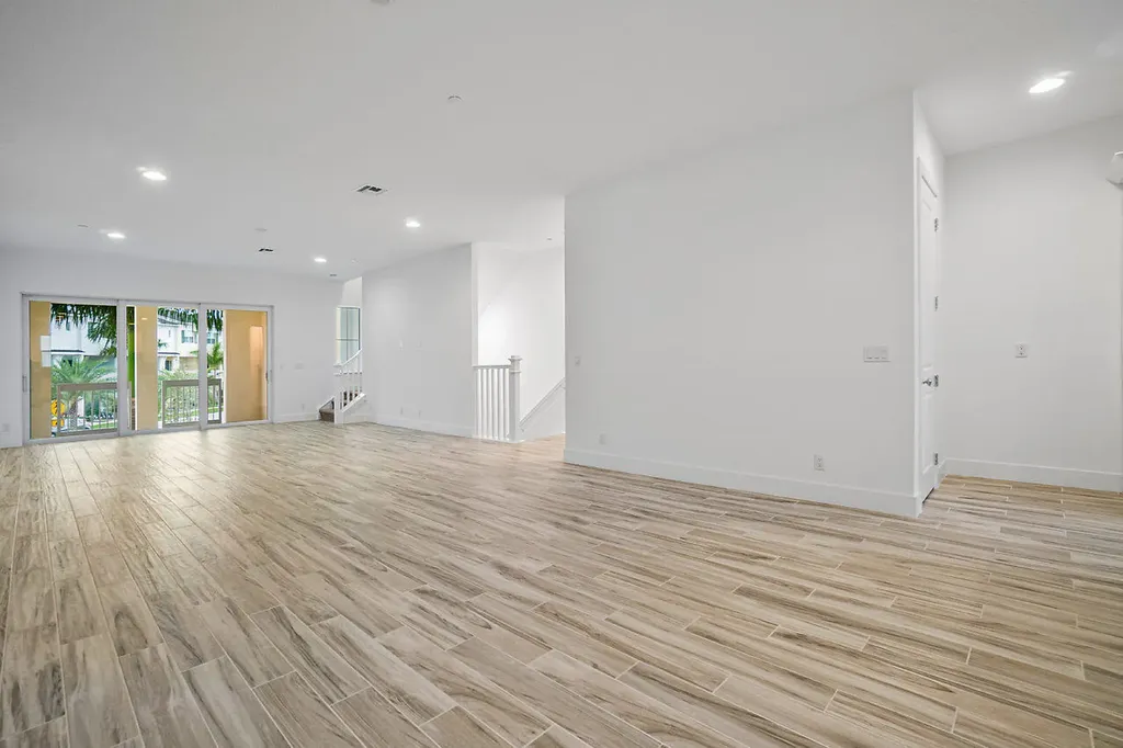 4122 Faraday Way Palm Beach Gardens FL 33418