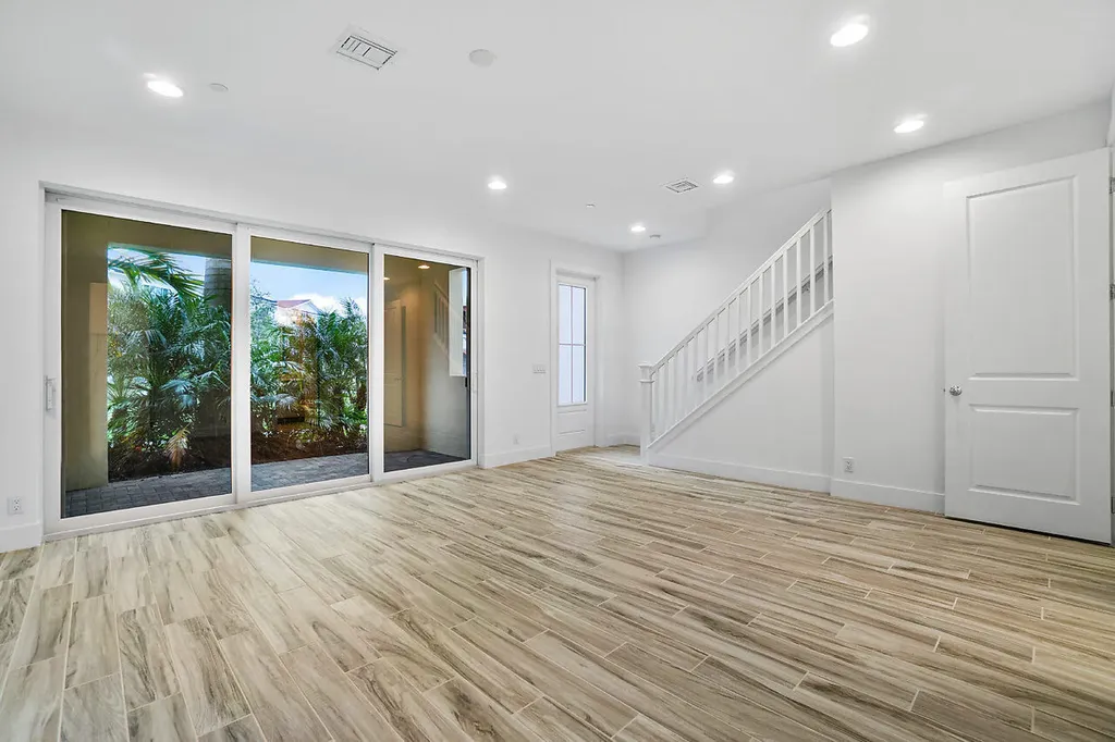 4122 Faraday Way Palm Beach Gardens FL 33418