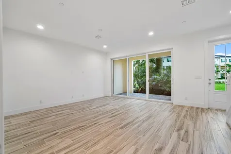 4122 Faraday Way Palm Beach Gardens FL 33418
