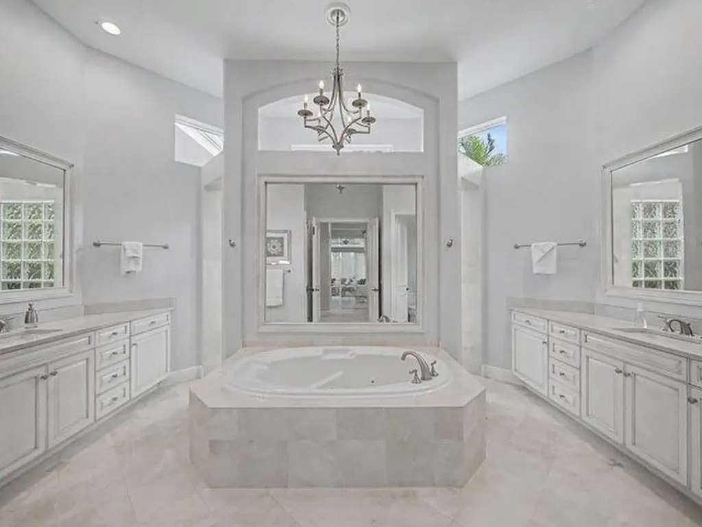 127 Vintageisle Lane Palm Beach Gardens FL 33418