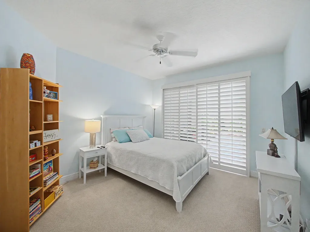 127 Vintageisle Lane Palm Beach Gardens FL 33418