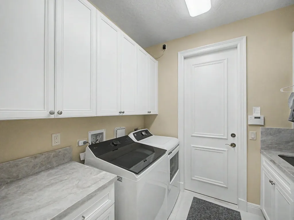 127 Vintageisle Lane Palm Beach Gardens FL 33418
