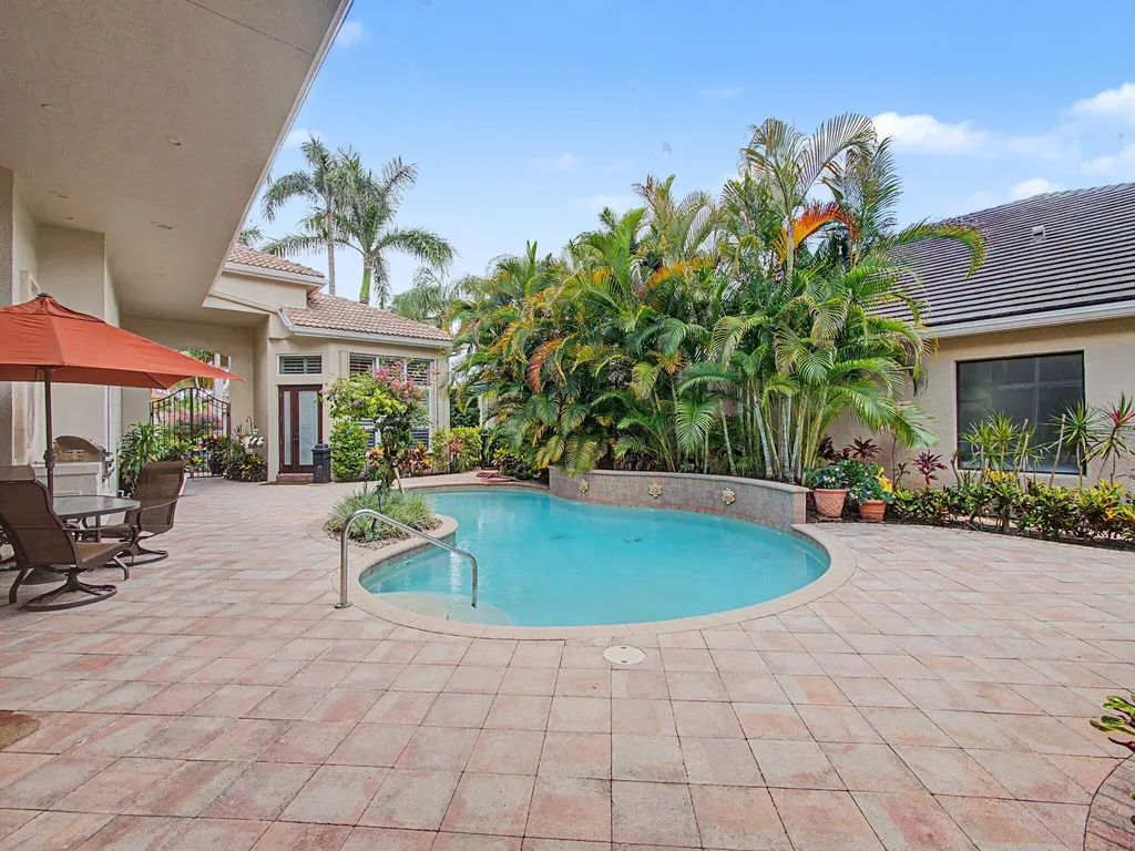 127 Vintageisle Lane Palm Beach Gardens FL 33418