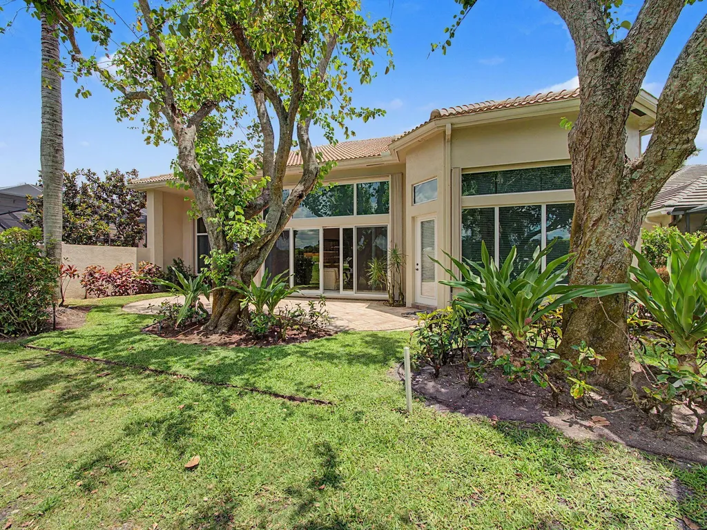 127 Vintageisle Lane Palm Beach Gardens FL 33418