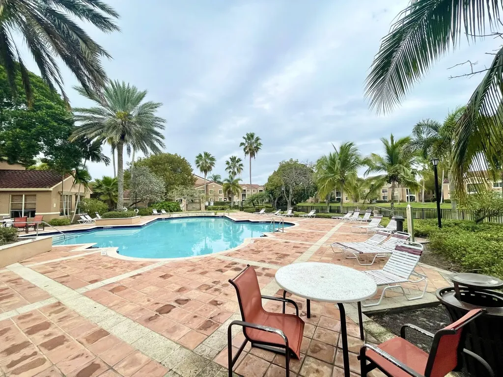 4856 N State Road 7 Coconut Creek FL 33073