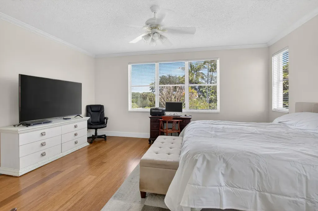 6207 Shadow Tree Lane Lake Worth FL 33463