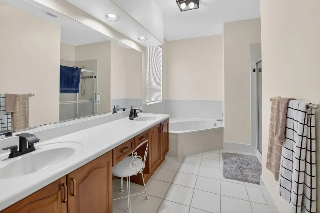 6207 Shadow Tree Lane Lake Worth FL 33463