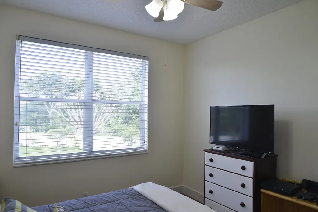 6207 Shadow Tree Lane Lake Worth FL 33463